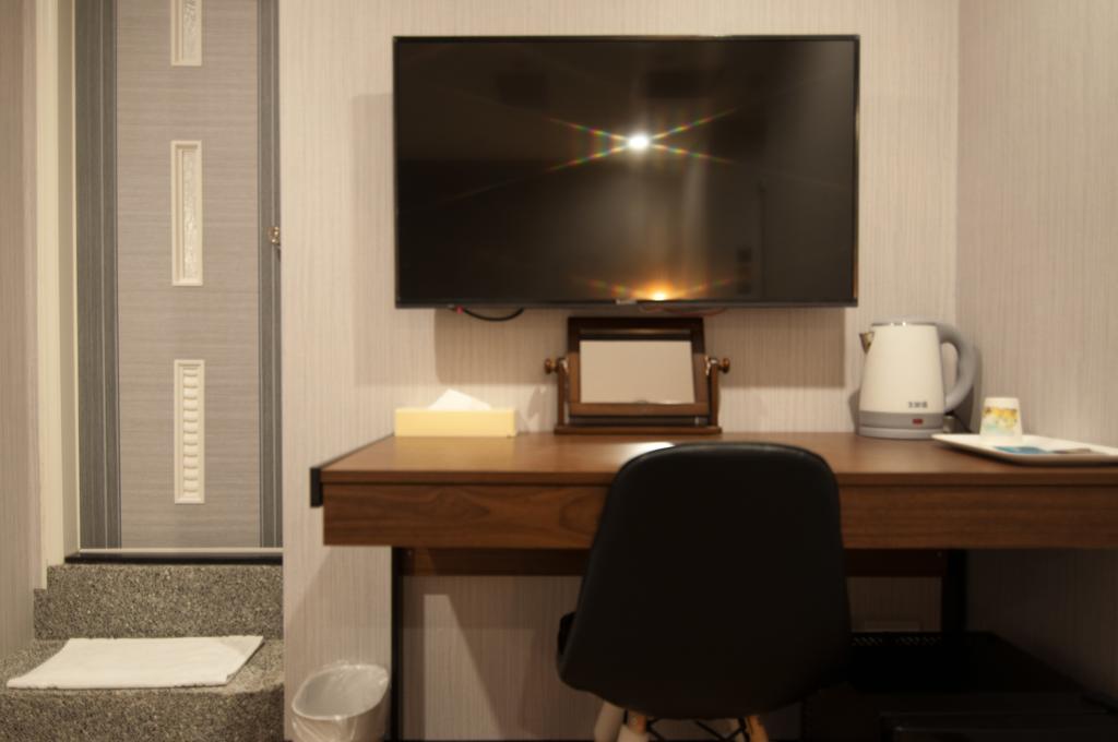泊居旅店 Oursinn Hotel Taipei Bagian luar foto