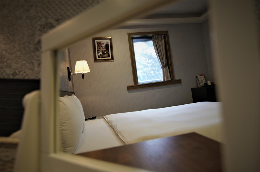 泊居旅店 Oursinn Hotel Taipei Bagian luar foto
