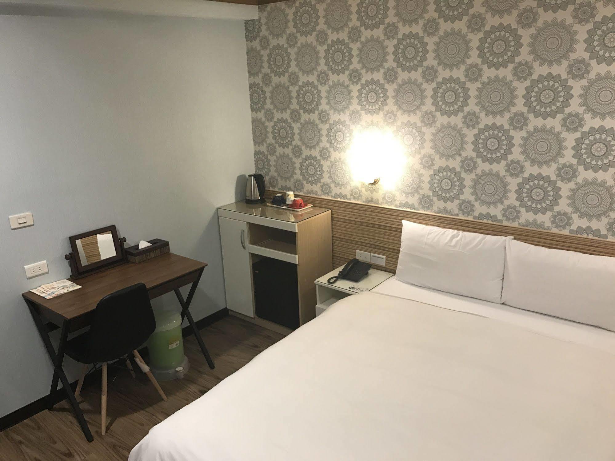 泊居旅店 Oursinn Hotel Taipei Bagian luar foto