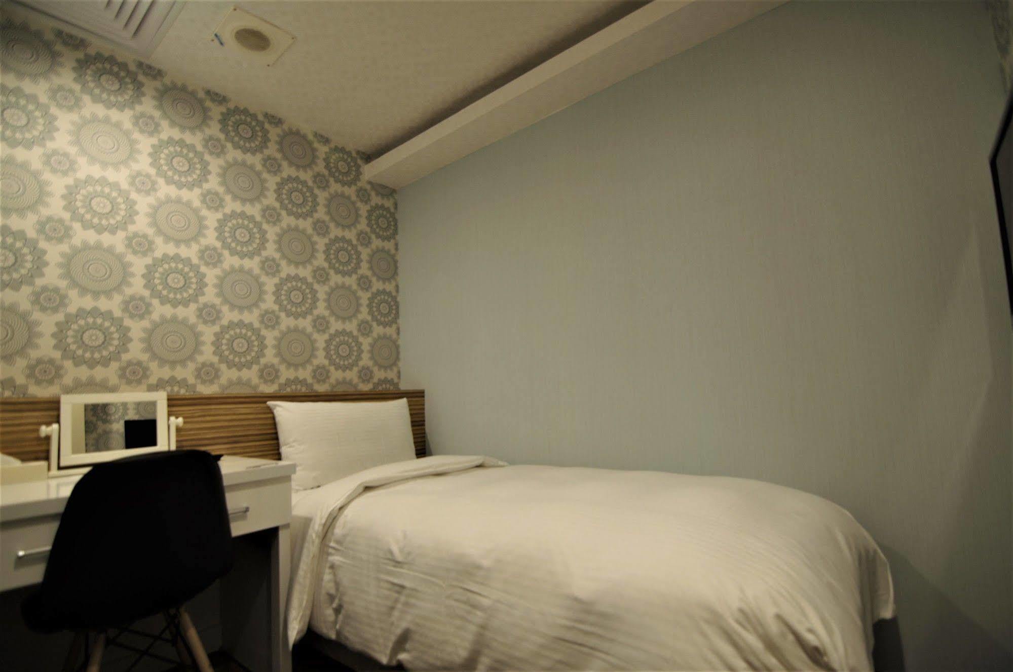 泊居旅店 Oursinn Hotel Taipei Bagian luar foto