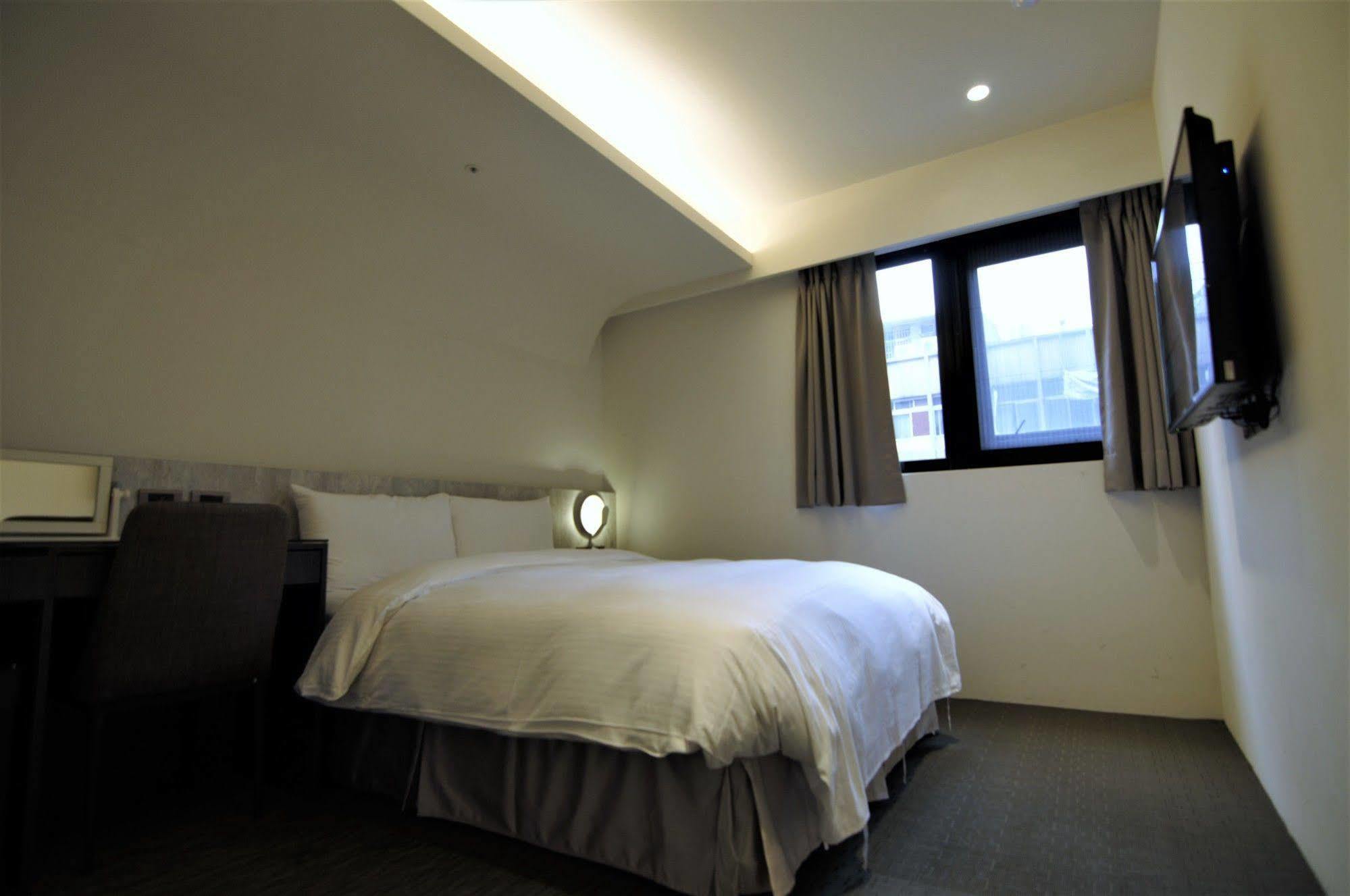 泊居旅店 Oursinn Hotel Taipei Bagian luar foto